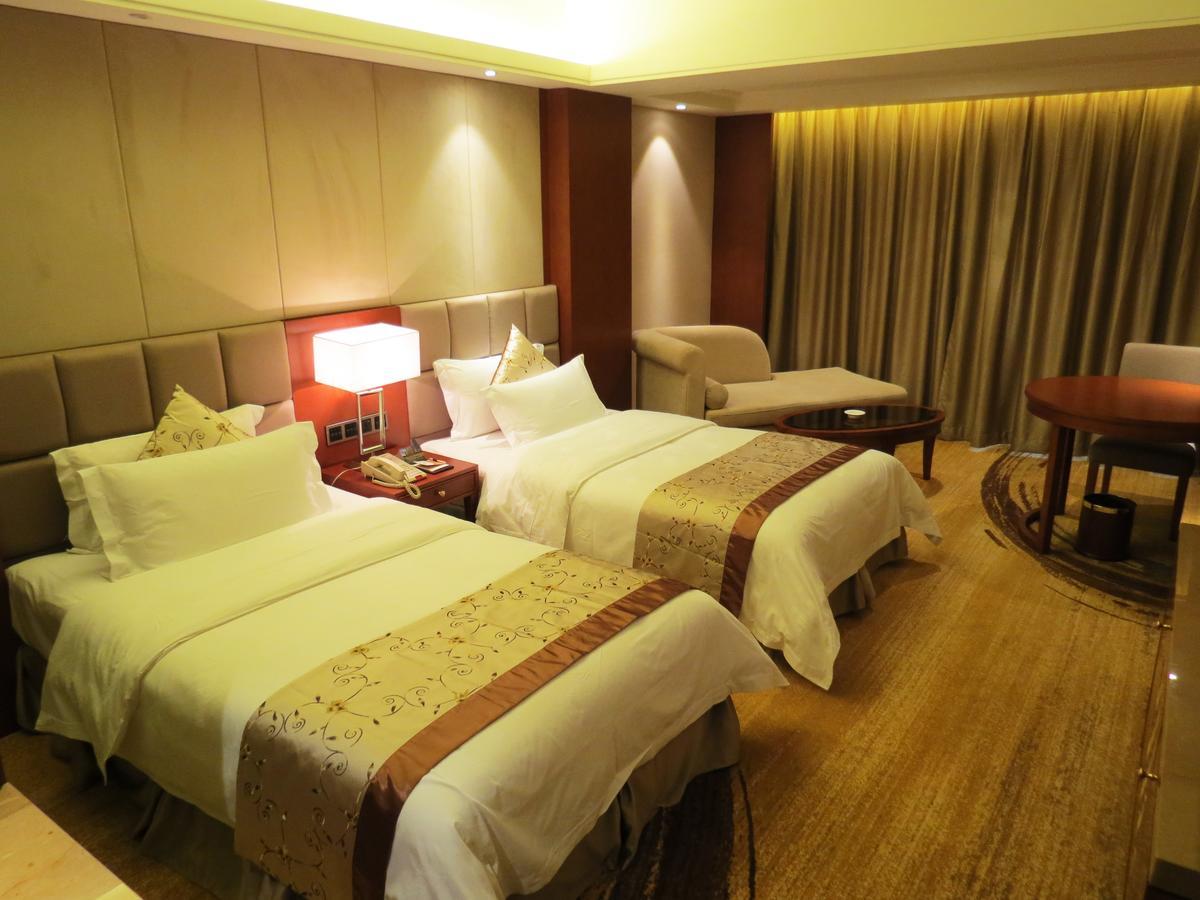 Rongjiang Hotel Jieyang Exterior photo